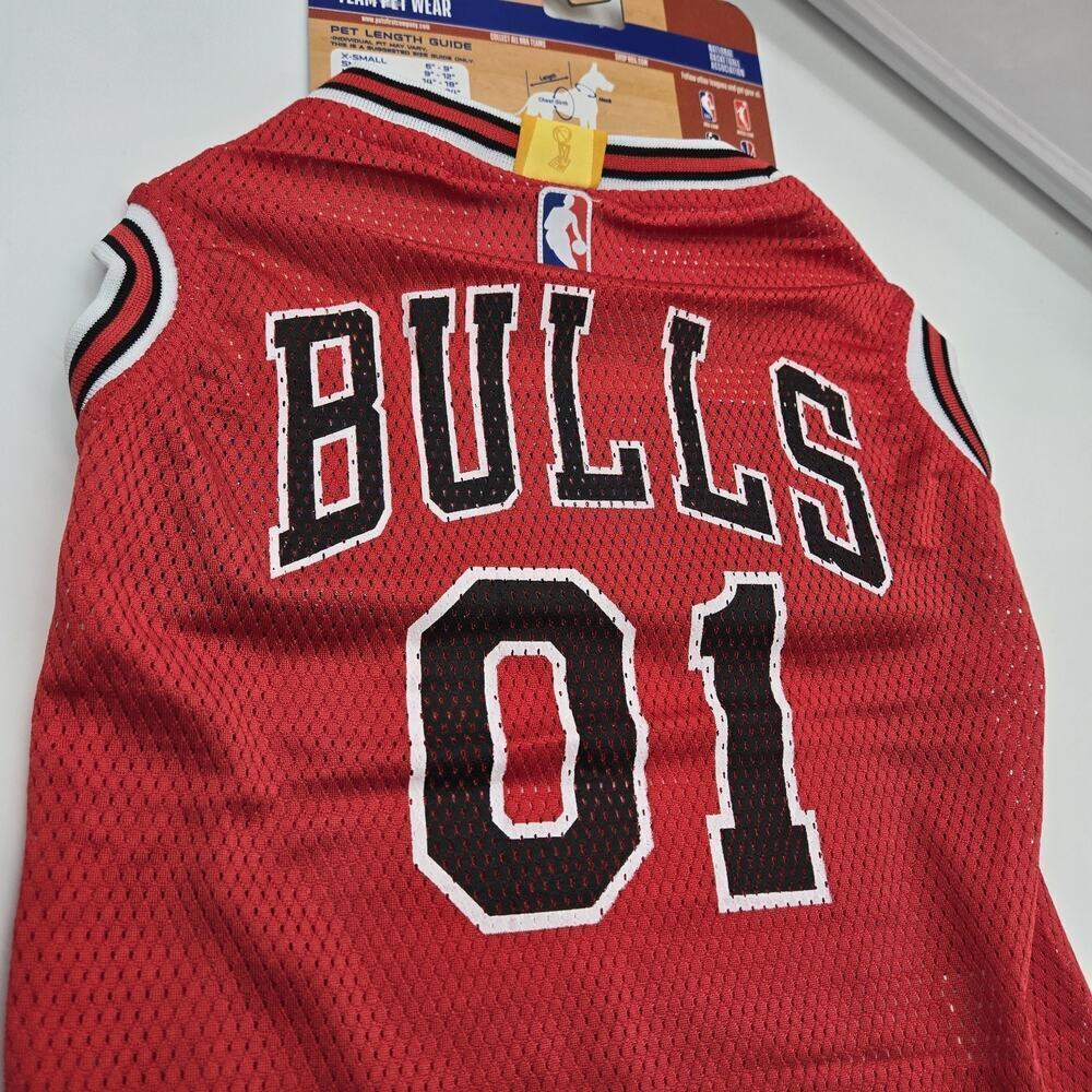 NBA Jersey for DOG Licensed Comfy Mesh Chicago Bills Size LARGE 20-24"